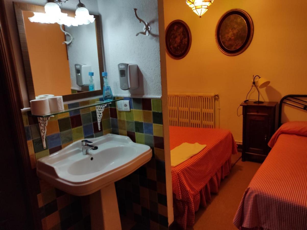 El Uncar Villa Castrejon de la Pena Екстериор снимка
