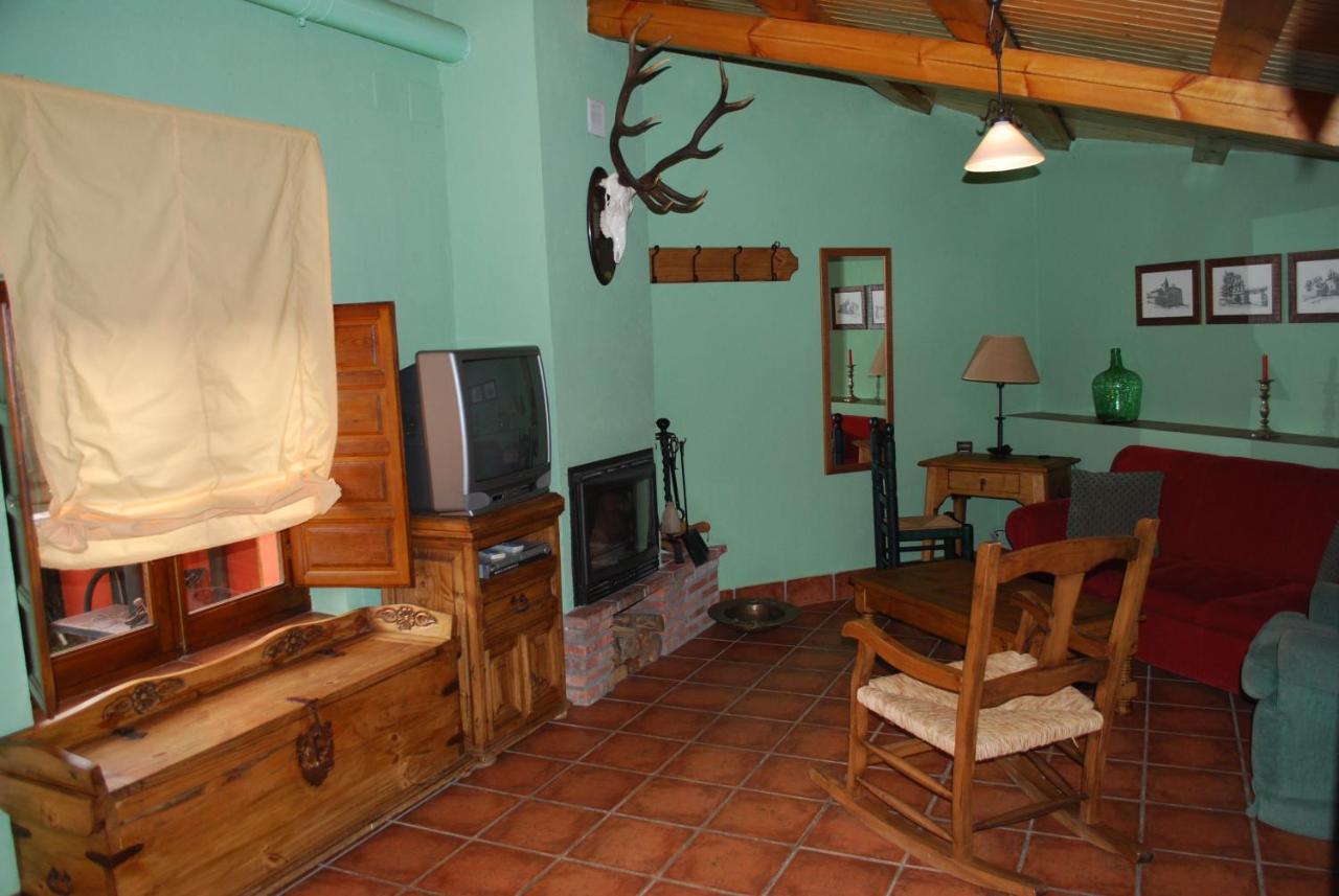 El Uncar Villa Castrejon de la Pena Екстериор снимка