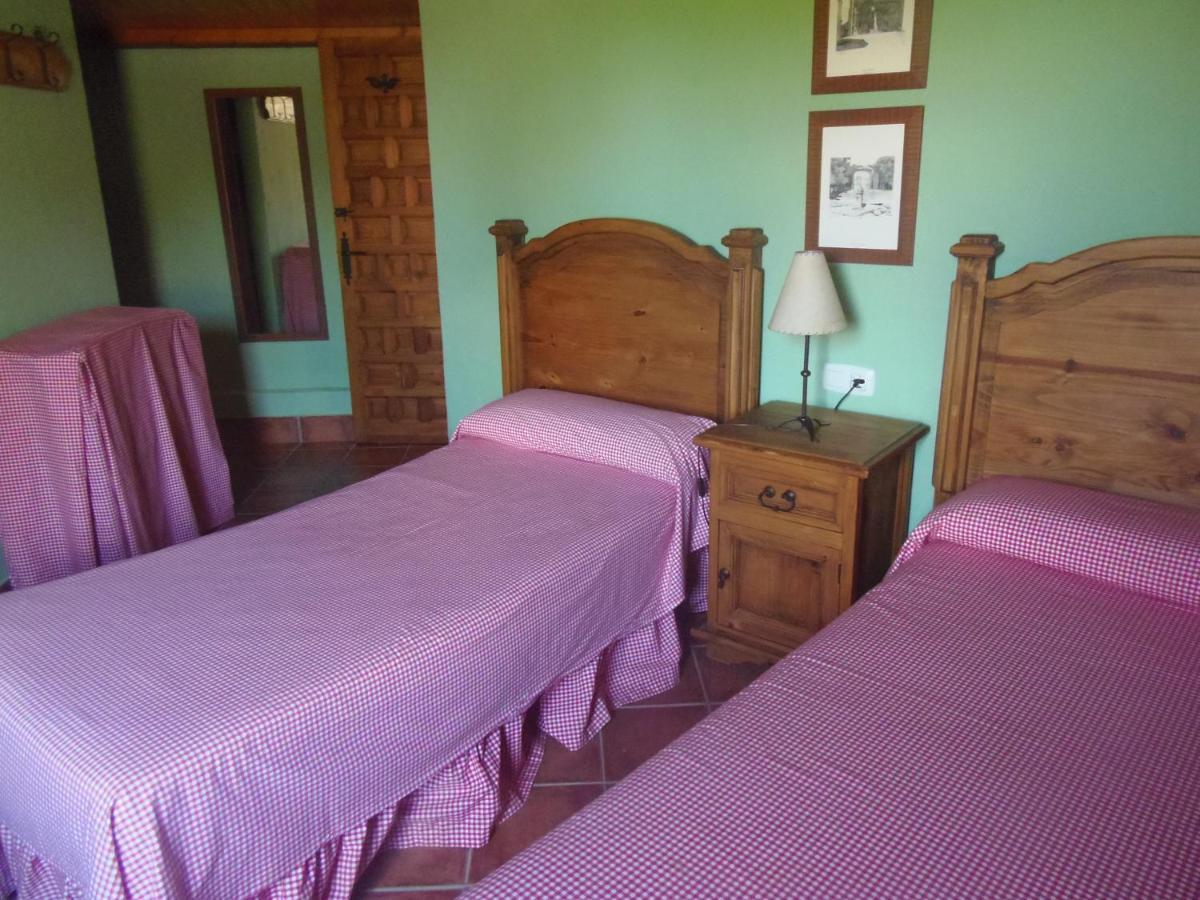 El Uncar Villa Castrejon de la Pena Екстериор снимка