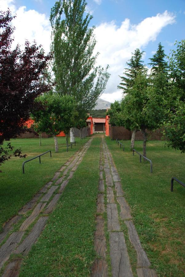 El Uncar Villa Castrejon de la Pena Екстериор снимка