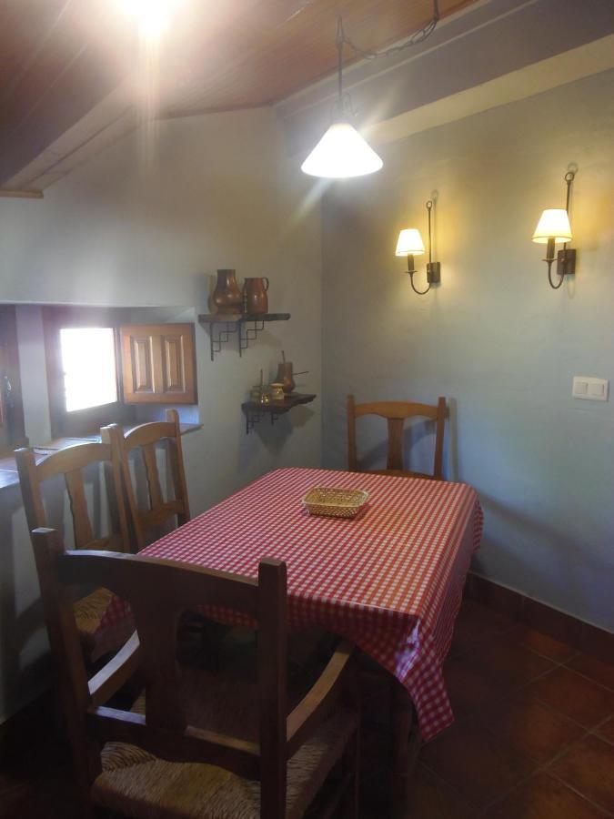 El Uncar Villa Castrejon de la Pena Екстериор снимка